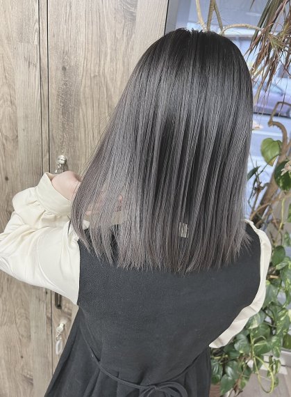 女性のヘアスタイルの写真